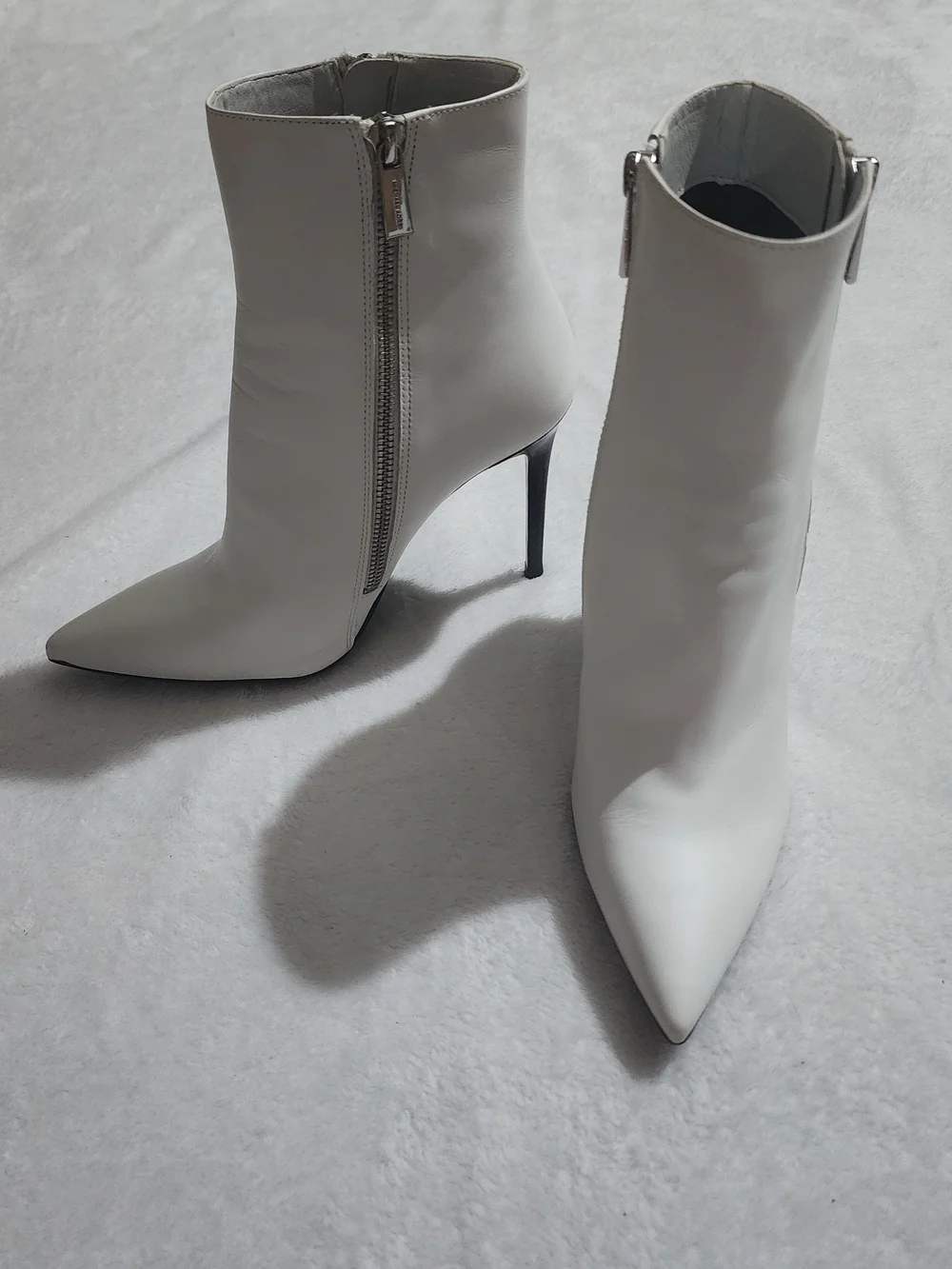 Michael Kors White Pointed Toe Ankle Booties with Side Zip